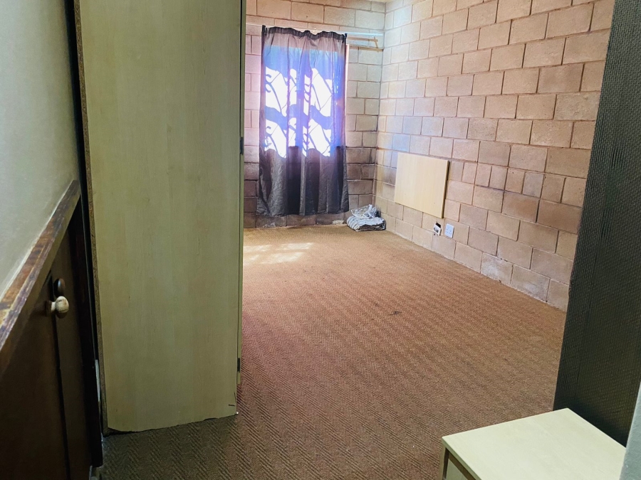 1 Bedroom Property for Sale in Brandwag Free State